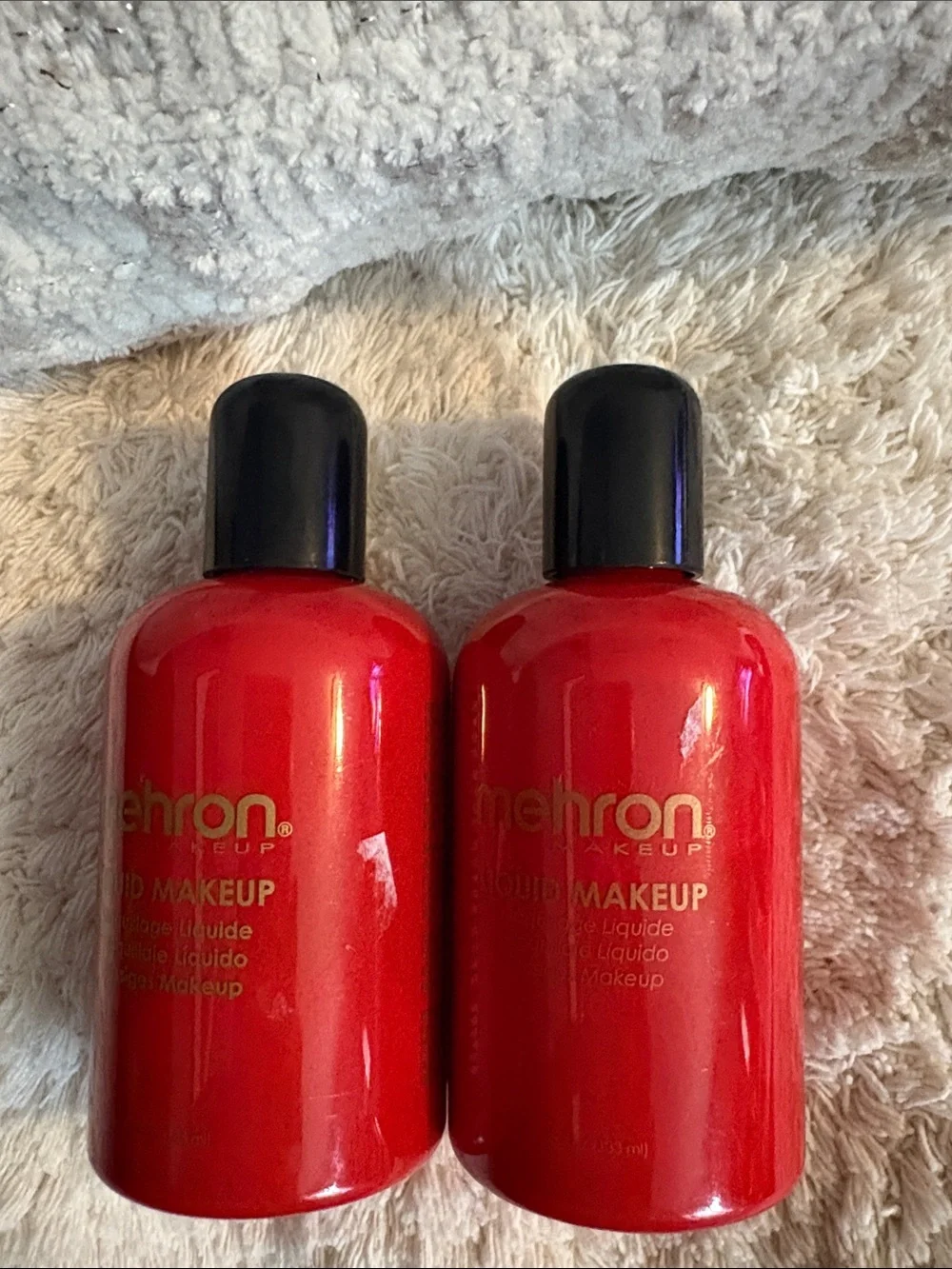2X Mehron Liquid Makeup - Bright Red Bottle Pigmented